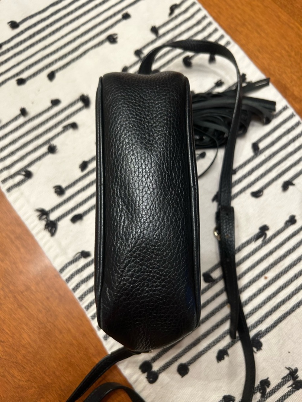 Authentic Gucci Black Soho Pebbled Leather Crossbody ๐ - Picture 4 of 13